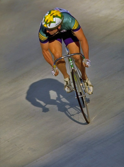 莱昂纳德自 莱昂纳德自