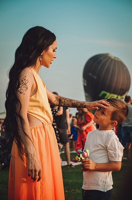 展现其与众 展现其与众